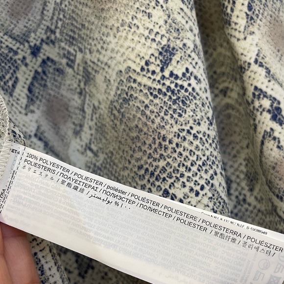 Mango Button Up Shirt Women’s 6 Snakeskin MNG Collared Long Sleeve - Picture 8 of 8